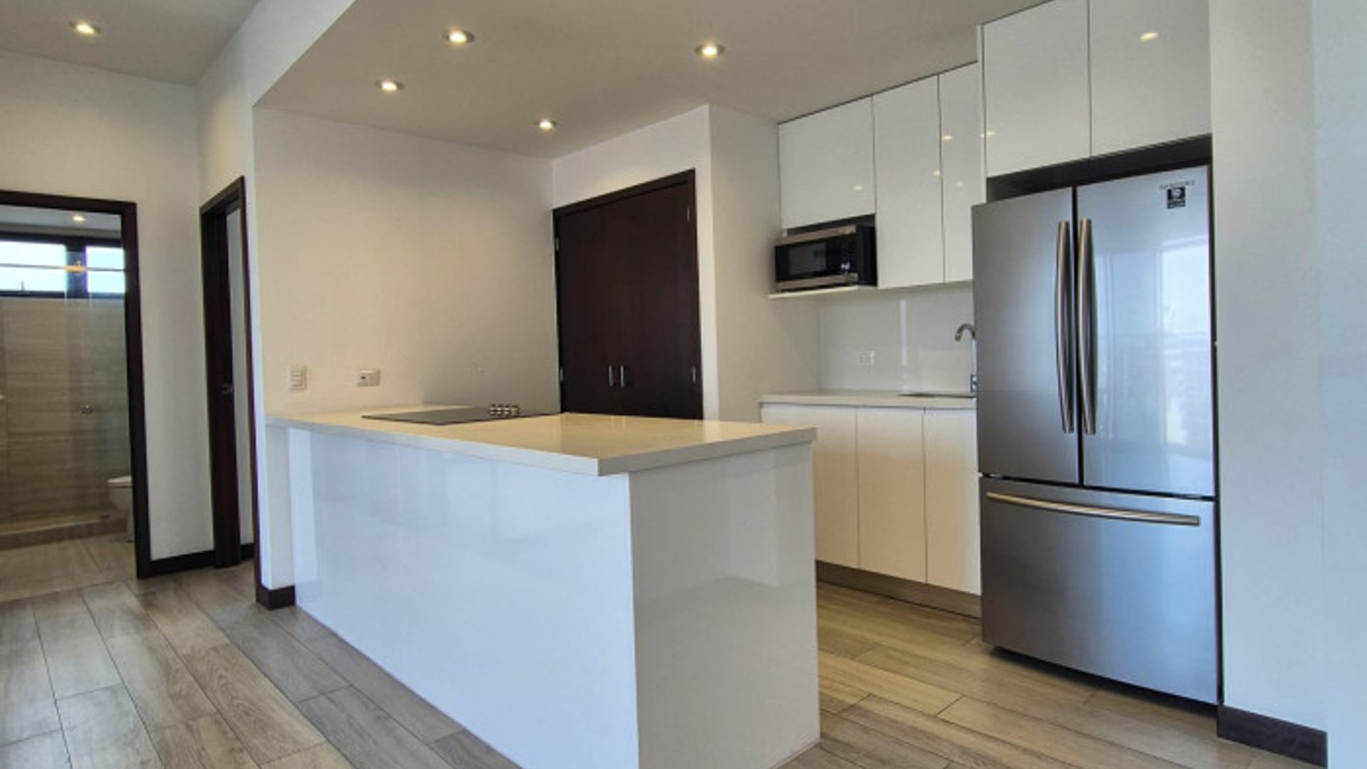 Apartamento en renta en zona 14 - Miniatura 2