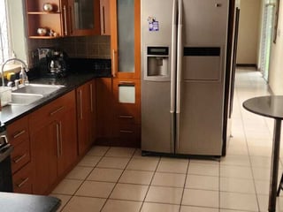 Casa en Renta de 5 dormitorios en Ciudad San Cristobal zona 8 de mixco - 2