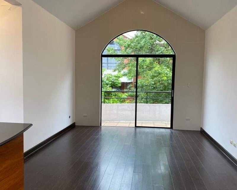Alquilo o Vendo lindo y amplio PentHouse en Villa Cafetto km.18.5