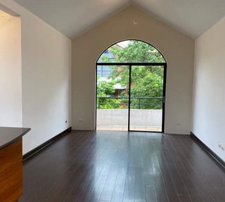 Alquilo o Vendo lindo y amplio PentHouse en Villa Cafetto km.18.5