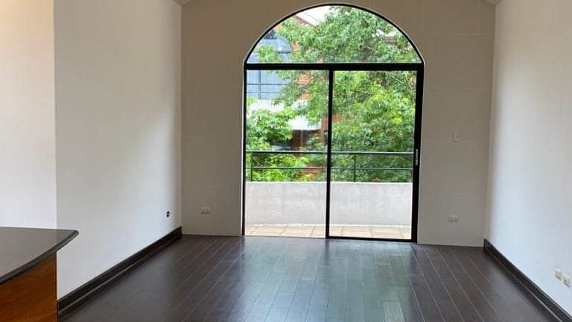 Alquilo o Vendo lindo y amplio PentHouse en Villa Cafetto km.18.5