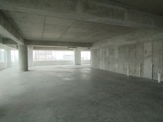 Oficina en renta en obra gris en zona 9 - 4