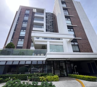 Apartamento en Venta en Zona 15 | 125 m², 2 Hab y Amenidades Premium