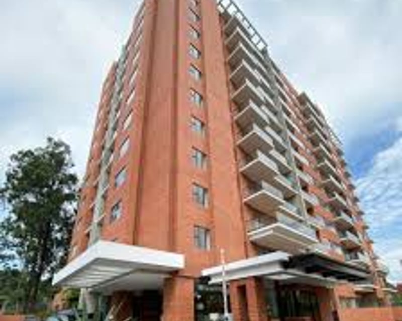 📍 APARTAMENTO AMUEBLADO EN RENTA – 3 HAB | EDIFICIO LUCCA | ZONA 10