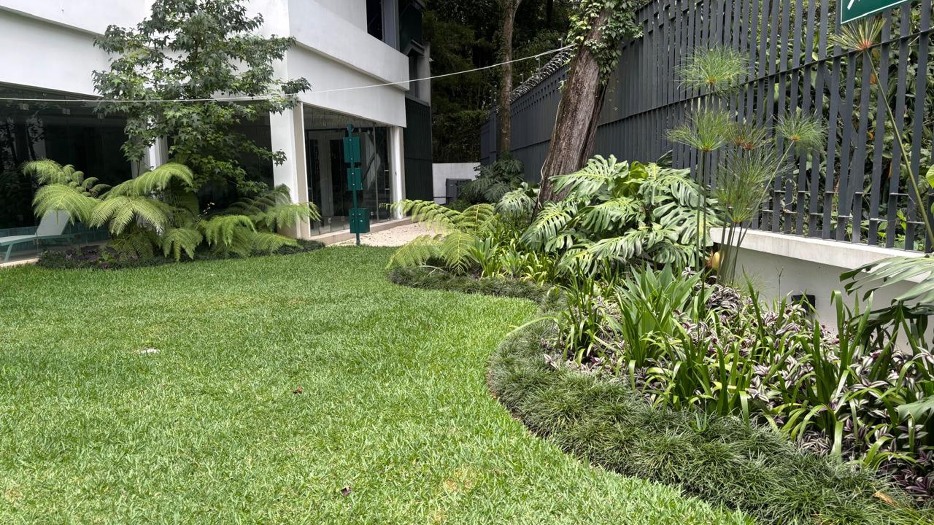 Apartamento en Alquiler / Venta Edificio Azores zona 15 VH2 - Miniatura 28