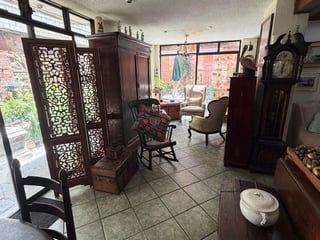 Casa en Venta dentro de condominio en zona 10 - 4