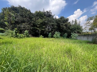 Terreno en venta en Boulevard San Cristóbal Zona 8 Mixco - Image 1