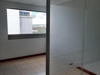 Oficina en renta, en Zone 10 - 5