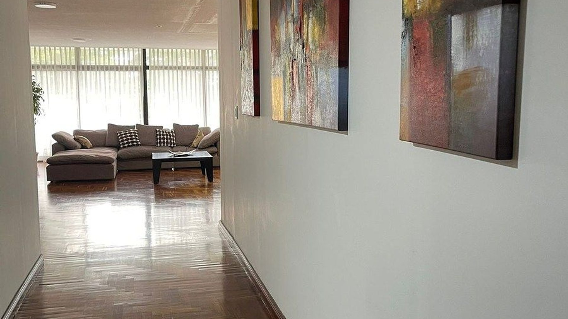 Apartamento en venta – Zona 14, Ciudad de Guatemala - Miniatura 2