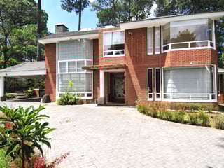 Beautiful two-story home with swimming pool for sale, 16 kilometers away from La Antigua, Guatemala. - Image 1