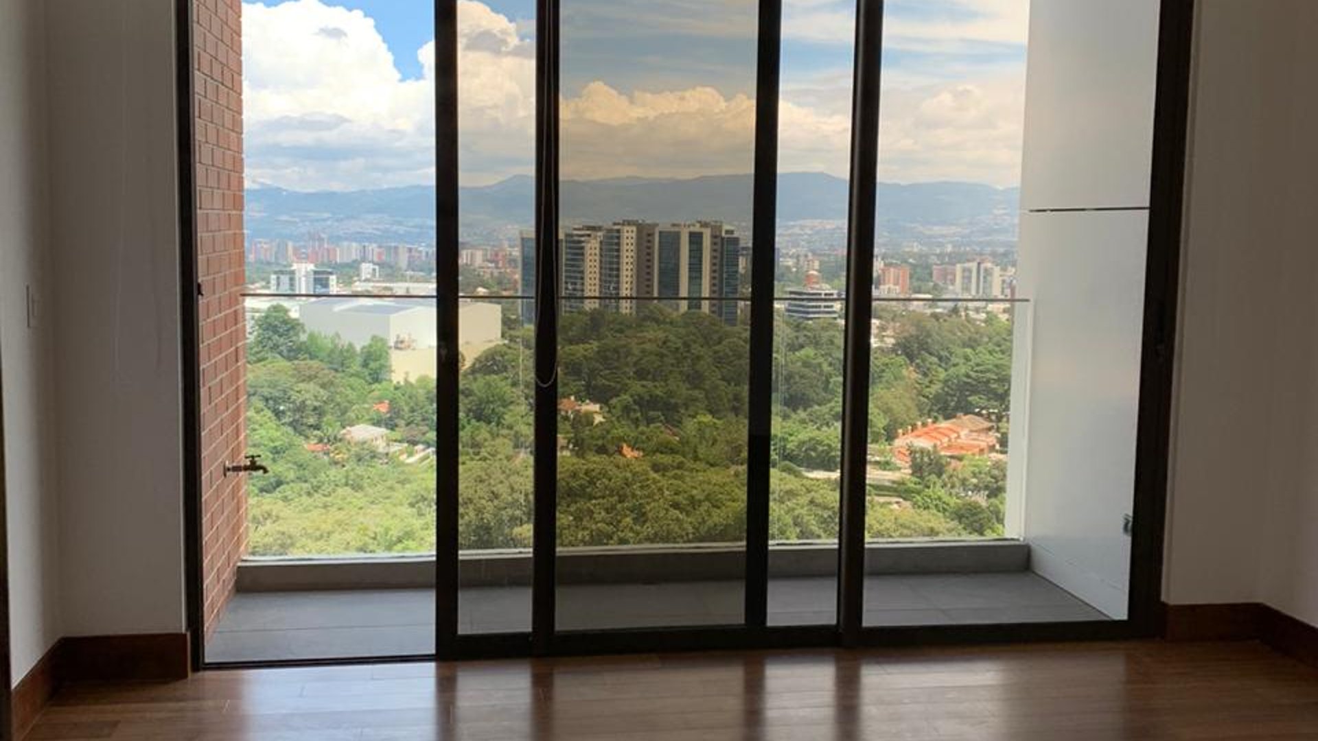 Apartamento en Venta Edificio Ápice 2, zona 15 VH2 Guatemala