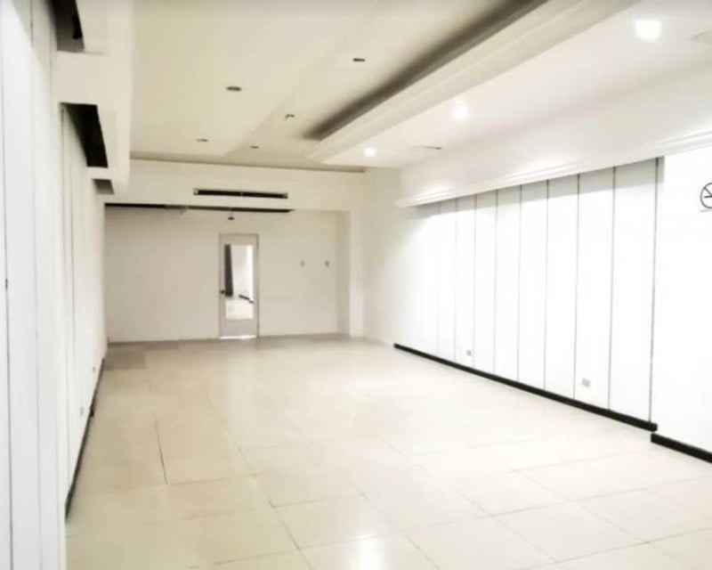 Alquilo Local Comercial en Pradera zona 10