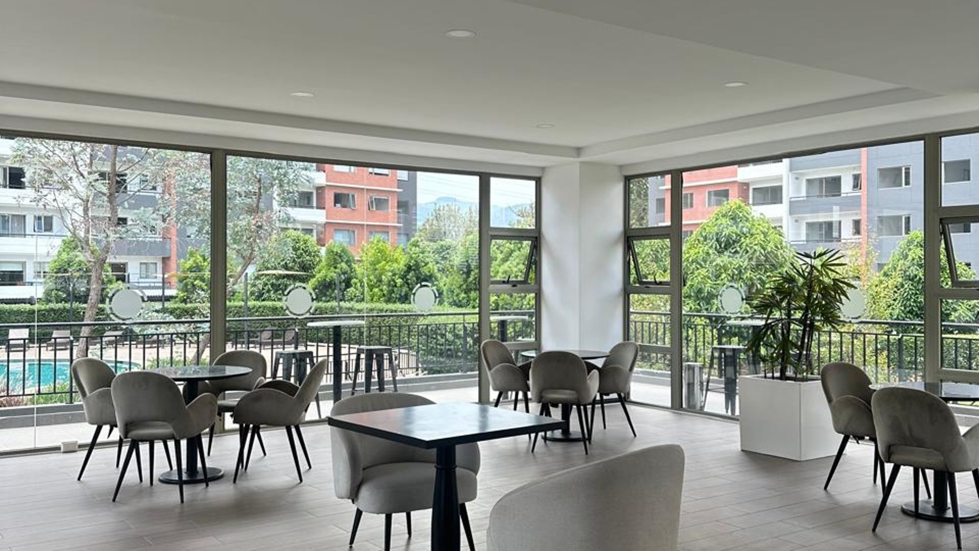Apartamento en renta, en Zone 14 - Miniatura 5