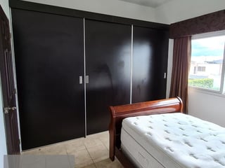 LA FONTANA / Moderna Casa en venta km. 26 Carretera Salvador - 5