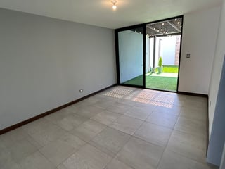 Venta de casa en Los Manantiales con apartamento extra - 5