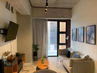 📍 APARTAMENTO AMUEBLADO EN RENTA – 2 HAB | BOUTIQUE SILK | ZONA 4 - 2