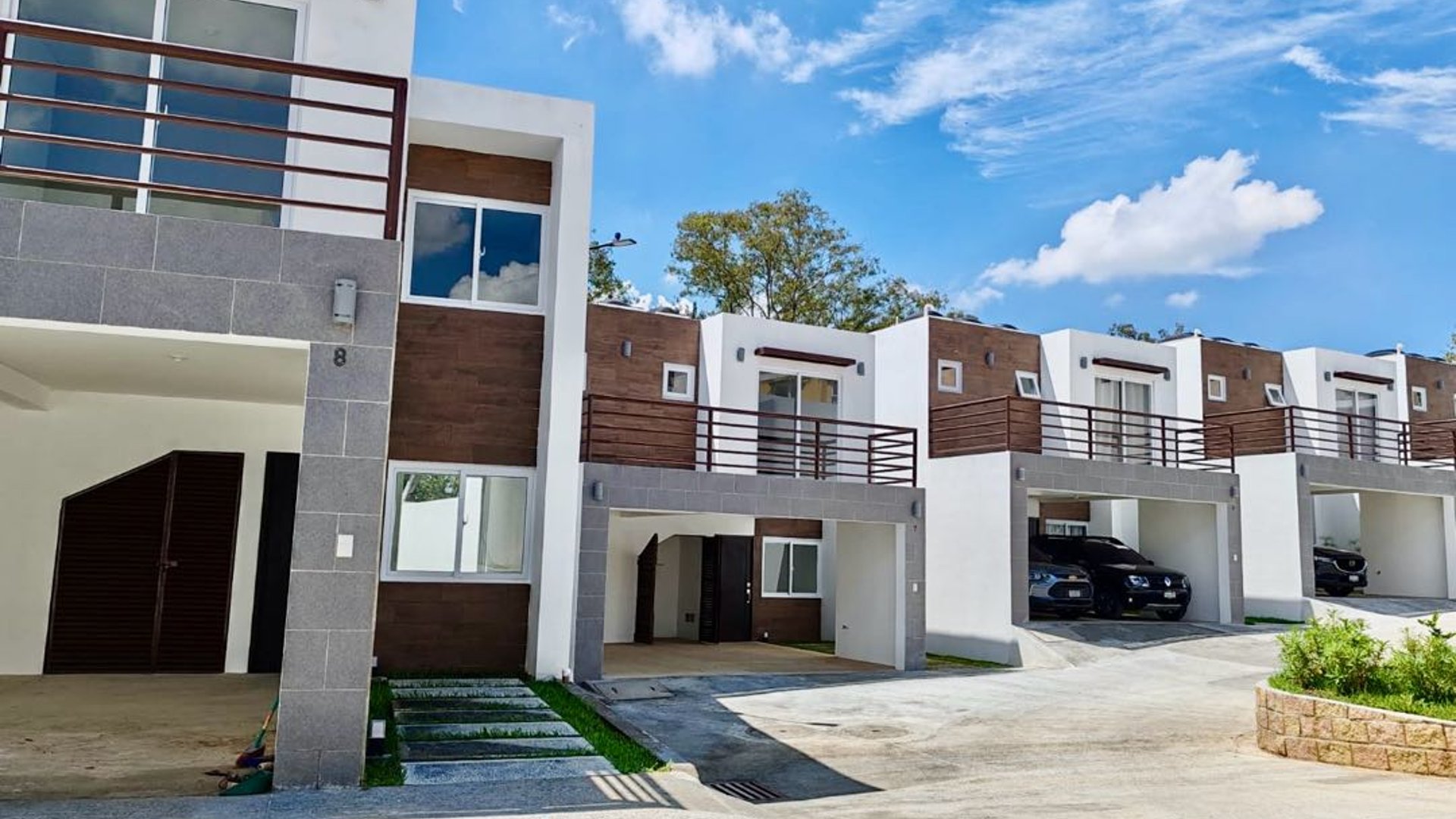 Vendo casas para estrenar en Balcones de San Cristóbal, Zona 8 Mixco
