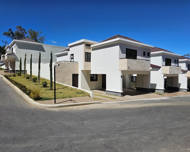 Casa en Venta en Carretera a Fraijanes
