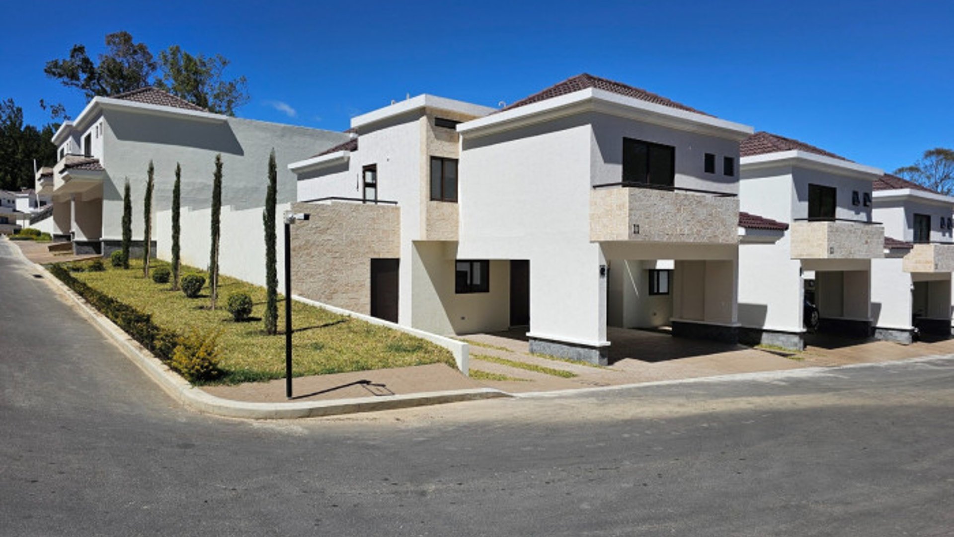 Casa en Venta en Carretera a Fraijanes - Image 1