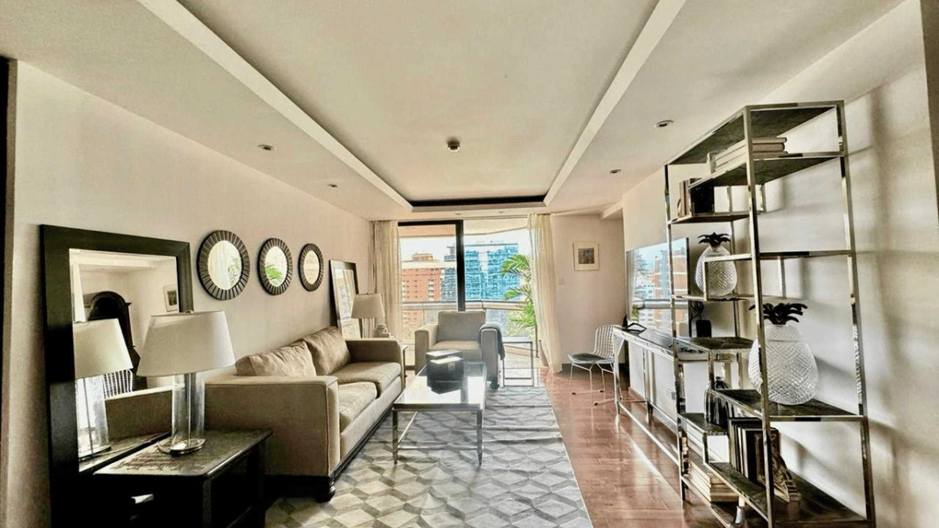 TIFFANY / Apartamento Amueblado en alquiler, zona 10.