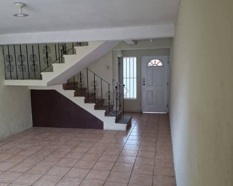 CASA EN RESIDENCIAL MANANTIALES DE FRAIJANES