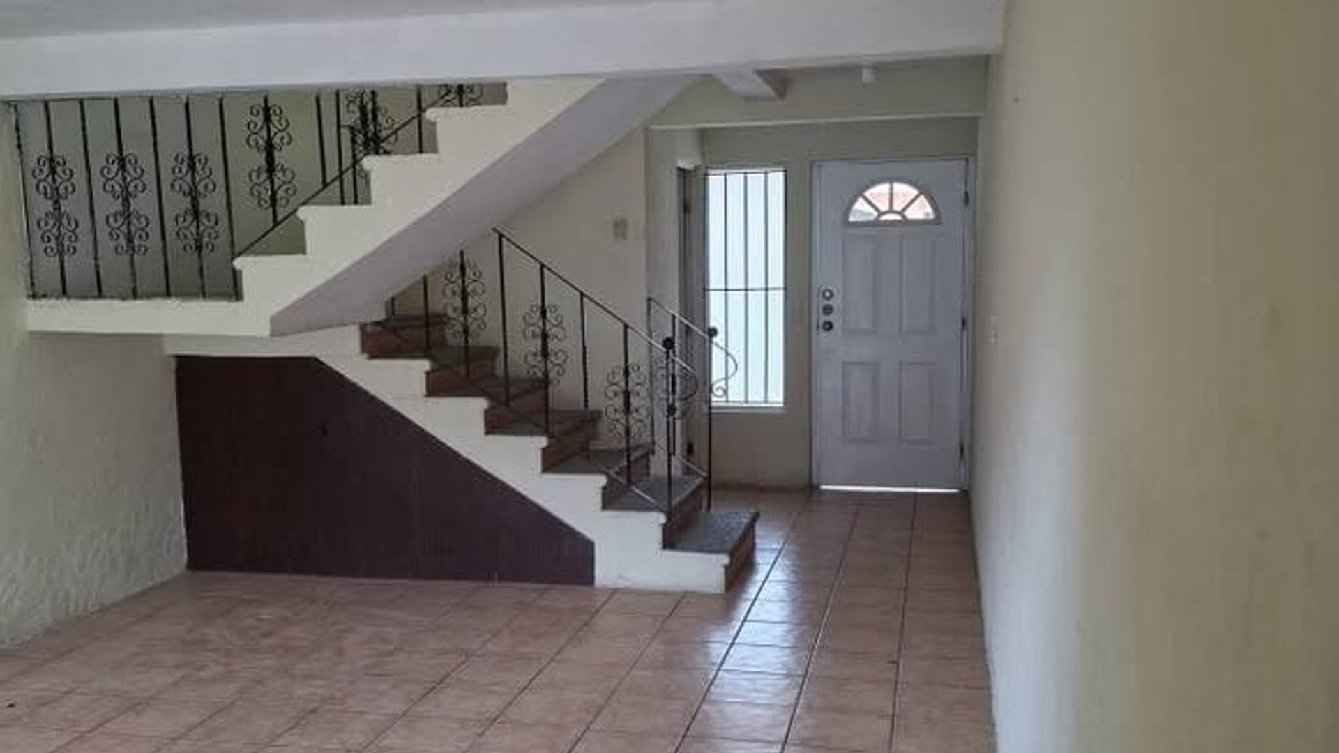 CASA EN RESIDENCIAL MANANTIALES DE FRAIJANES