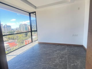 Apartamento en venta en nivel alto de 3 habitaciones en Z10 Ref-5556 - 3
