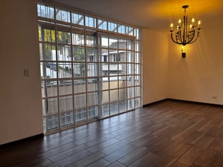 CASA EN RENTA – COLONIA ELGIN II | ZONA 13 - Image 9