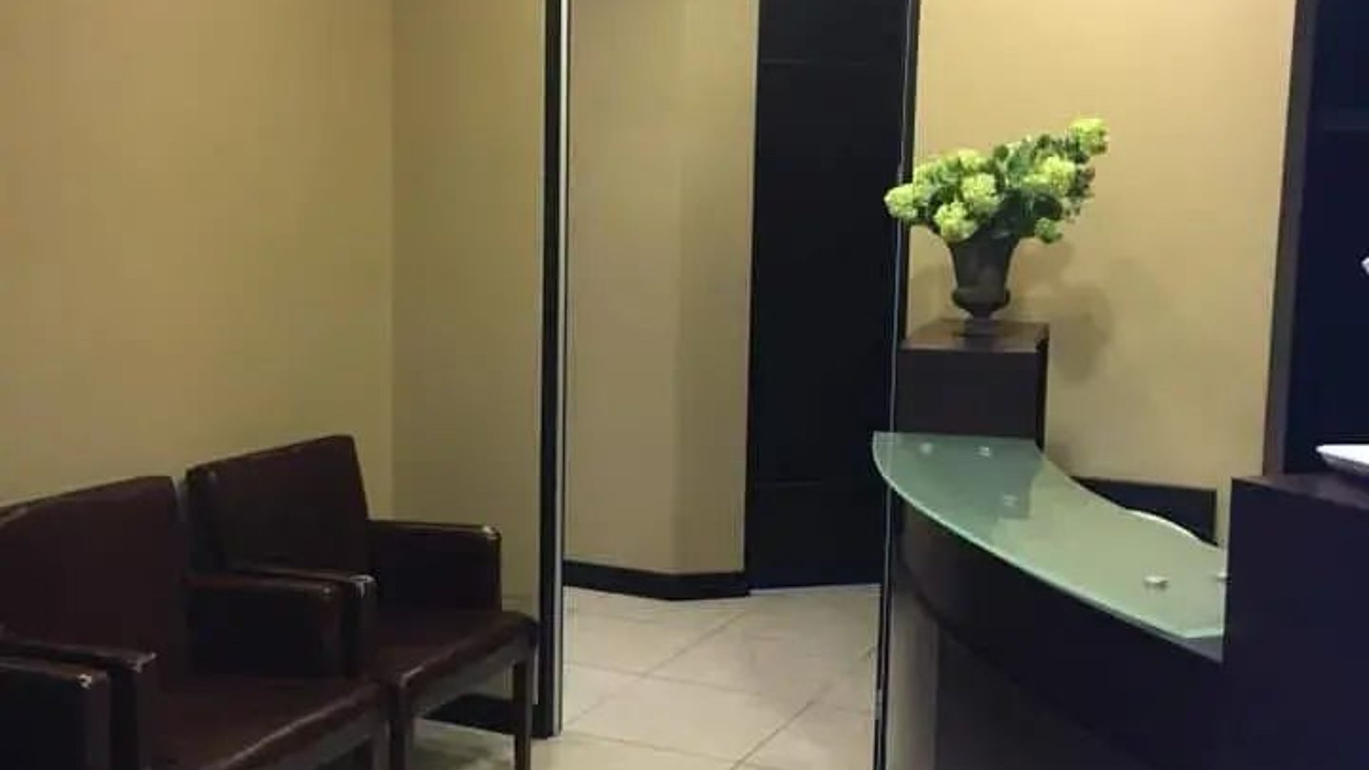 OFICINA EN VENTA – TORRE PRADERA, ZONA 10