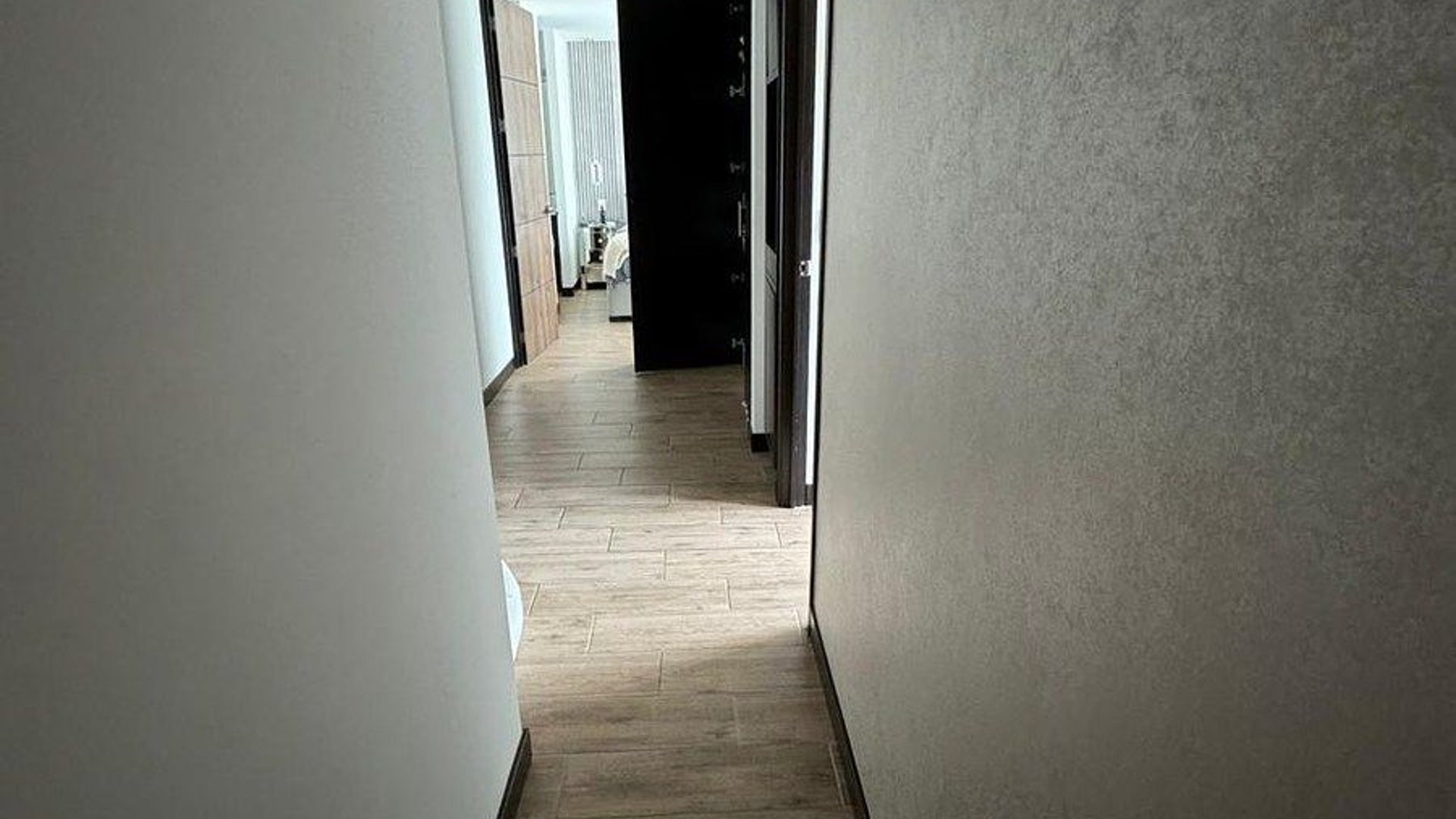 Apartamento con Amplio Jardín en Venta o Renta – , Zona 10 - Miniatura 5