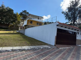Terreno de Venta en Paseo San Lucas Sacatepéquez. - Image 6