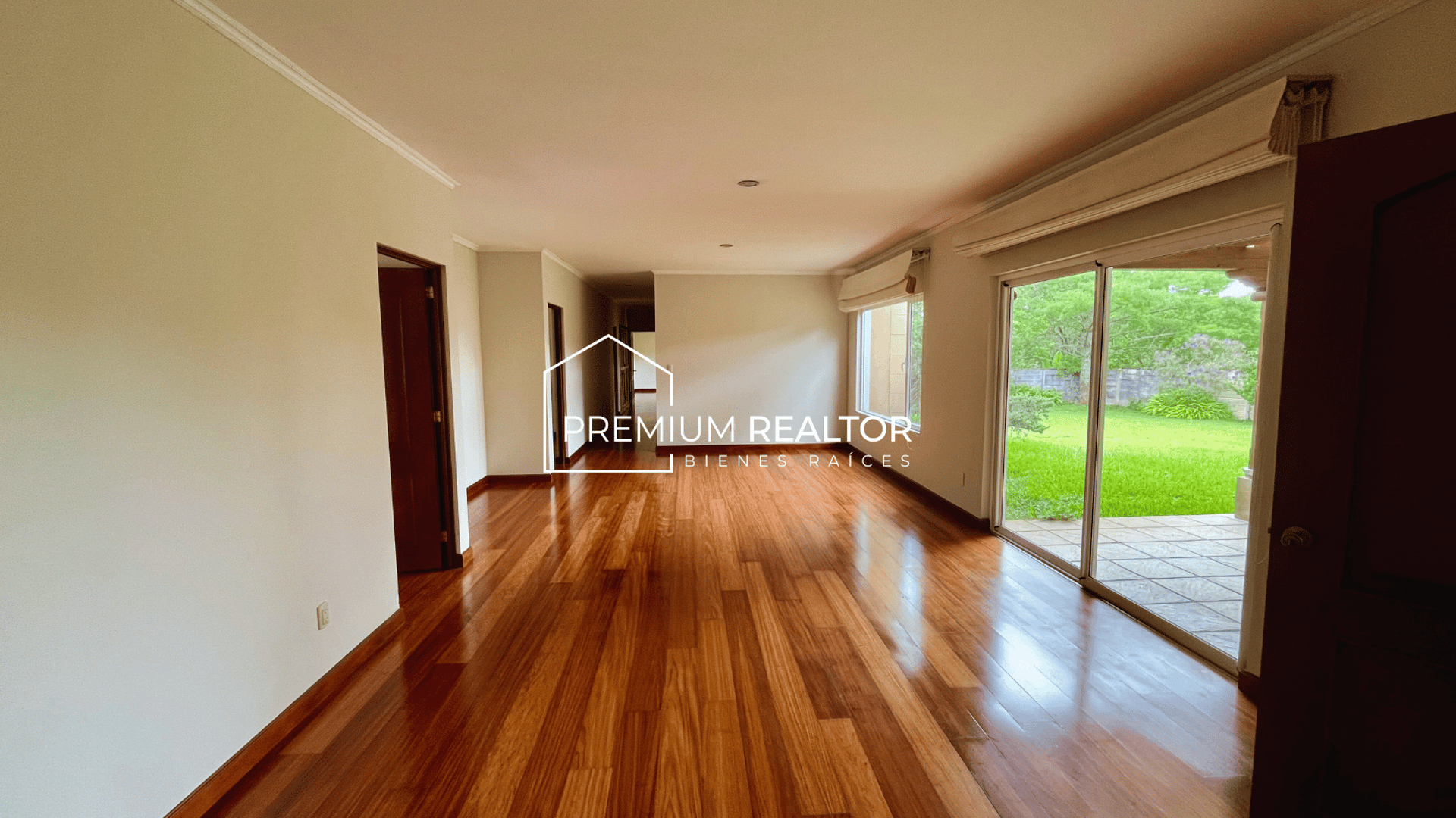 Luxurious 4-Bedroom House with Garden in Casa & Campo, Fraijanes - Rent $2800 - Miniatura 17