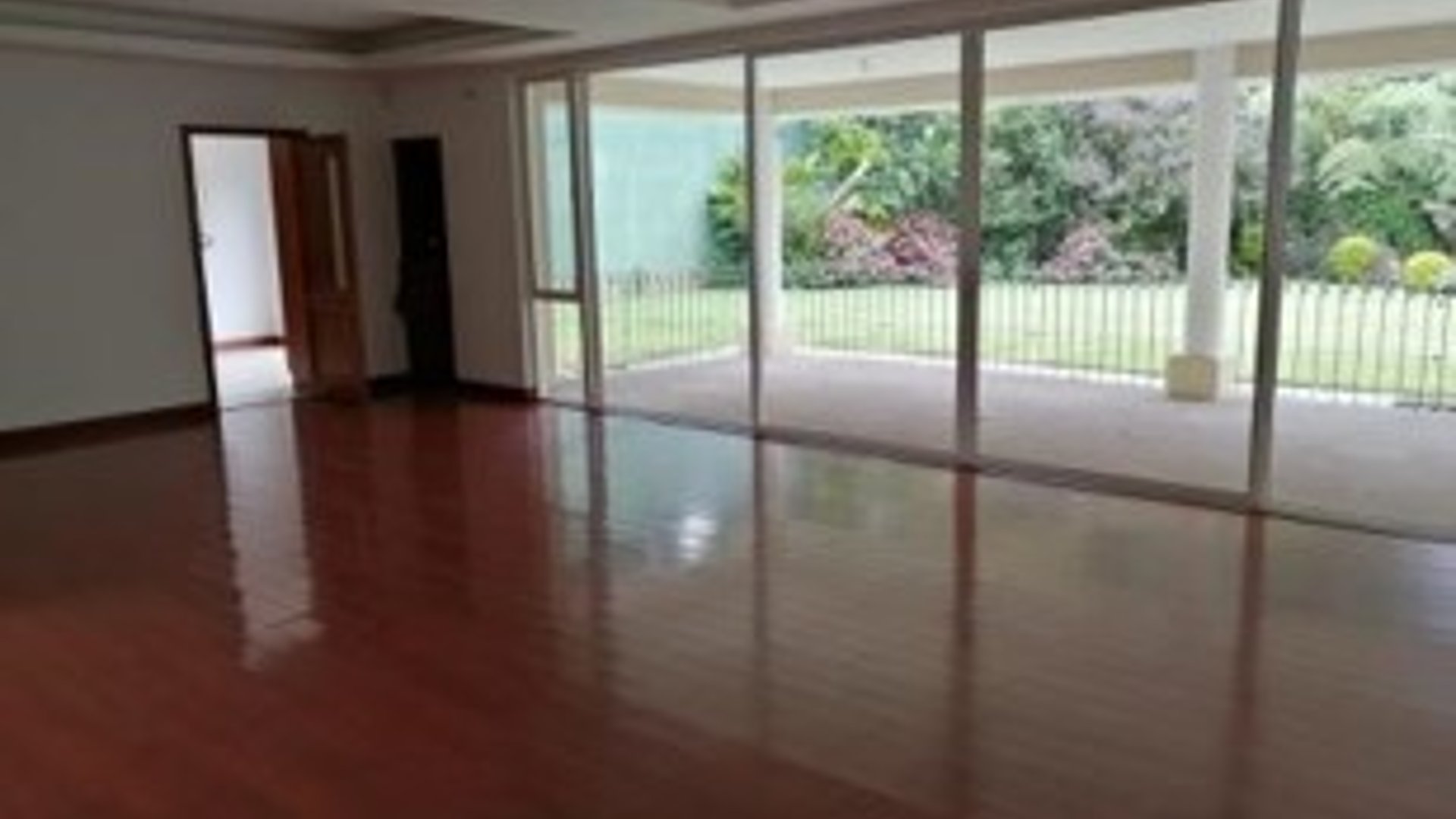 Vendo amplia casa en condominio Portal del Bosque