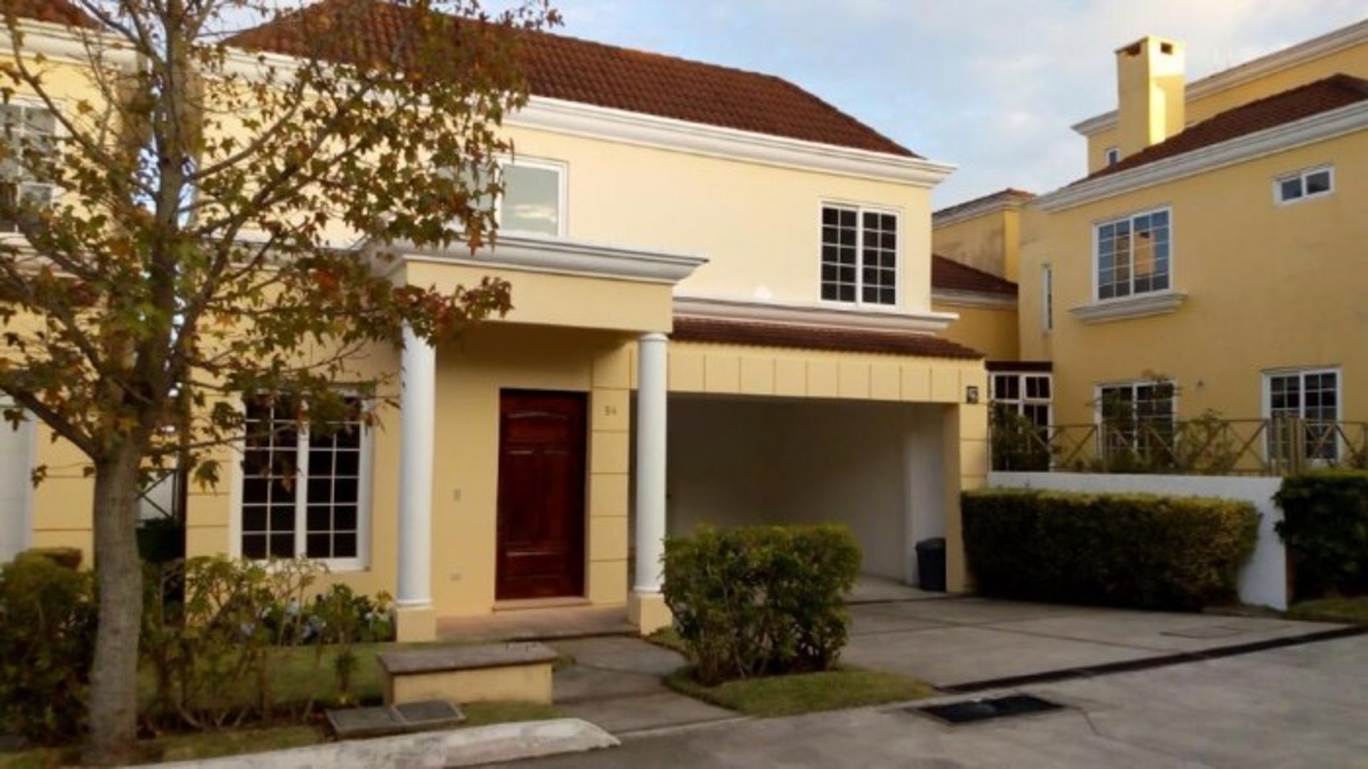 Hermosa casa en Venta en Entreverdes Fraijanes - Miniatura 11