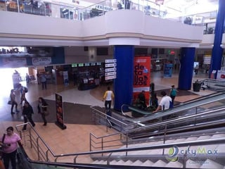 Local en Food Court zona 17 - 5