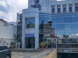 Edificio en venta o renta  en zona 10 - Image 1