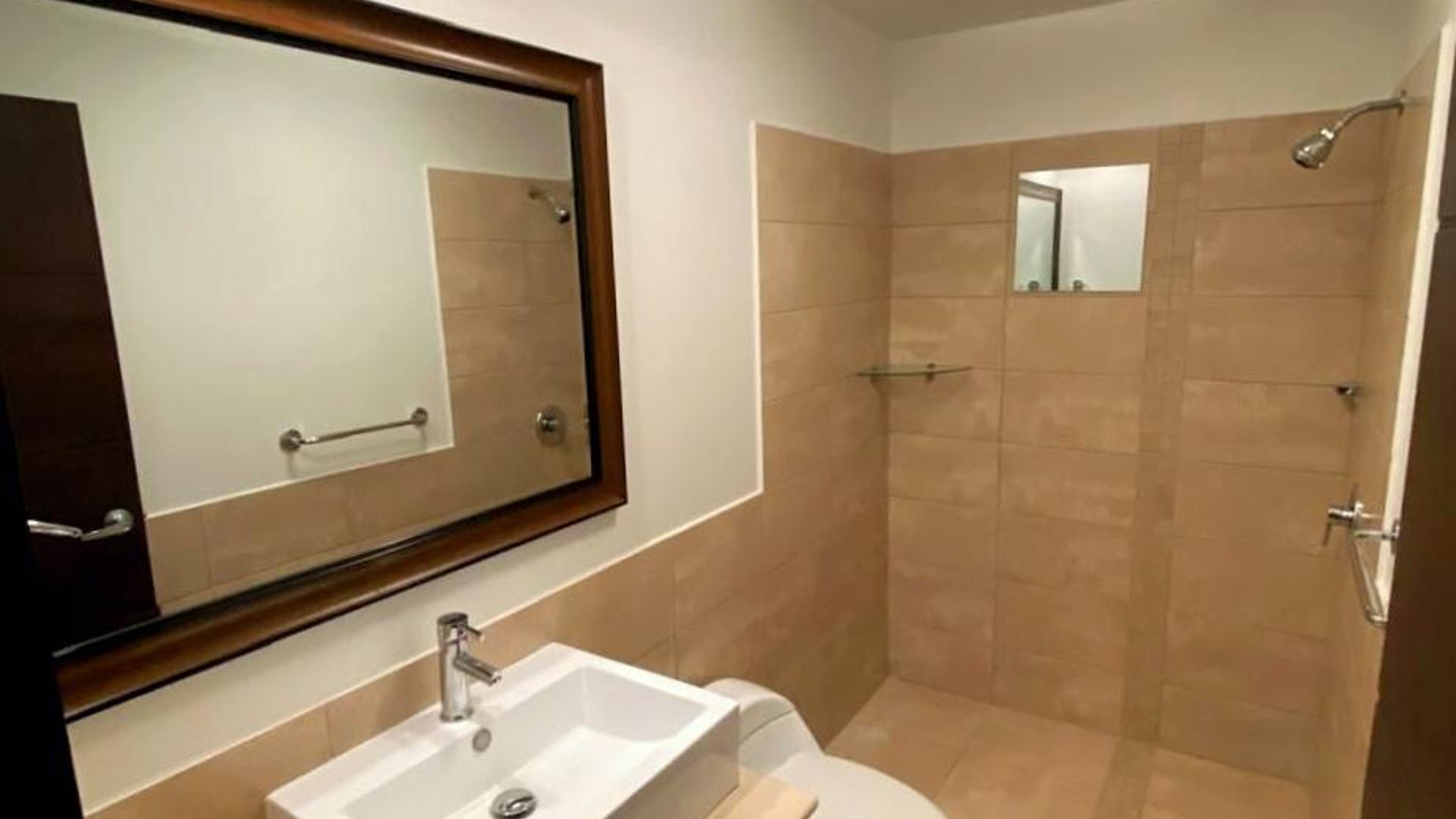 ???? APARTAMENTO EN RENTA – 2 HAB + BALCÓN | ATTICA I | ZONA 14 - Miniatura 9