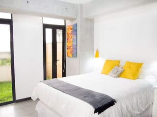📍 APARTAMENTO AMUEBLADO RENTA – 2 HAB  | EDIFICIO FABRA | ZONA 10 - 4