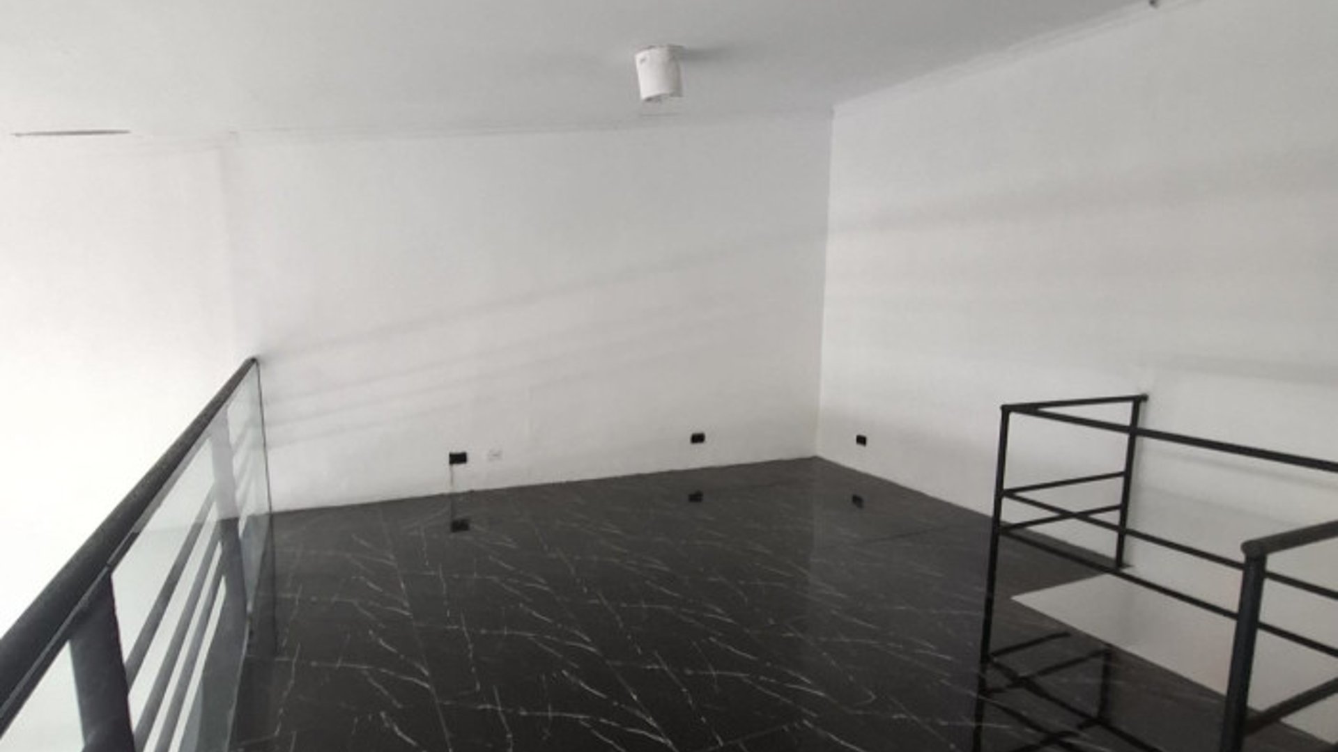 Local comercial en Alquiler en Zona 10 Guatemala - Miniatura 2