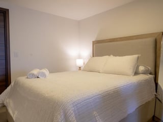 Apartamento Amueblado en Venta Zona 13 - 5