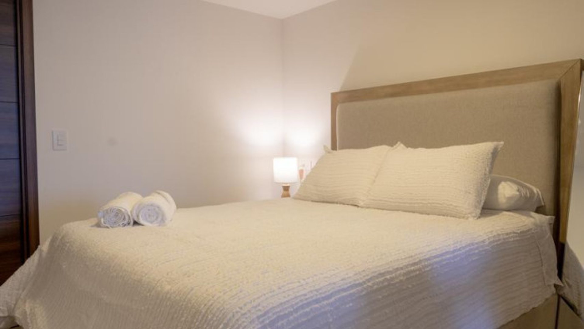 Apartamento Amueblado en Venta Zona 13 - Miniatura 5