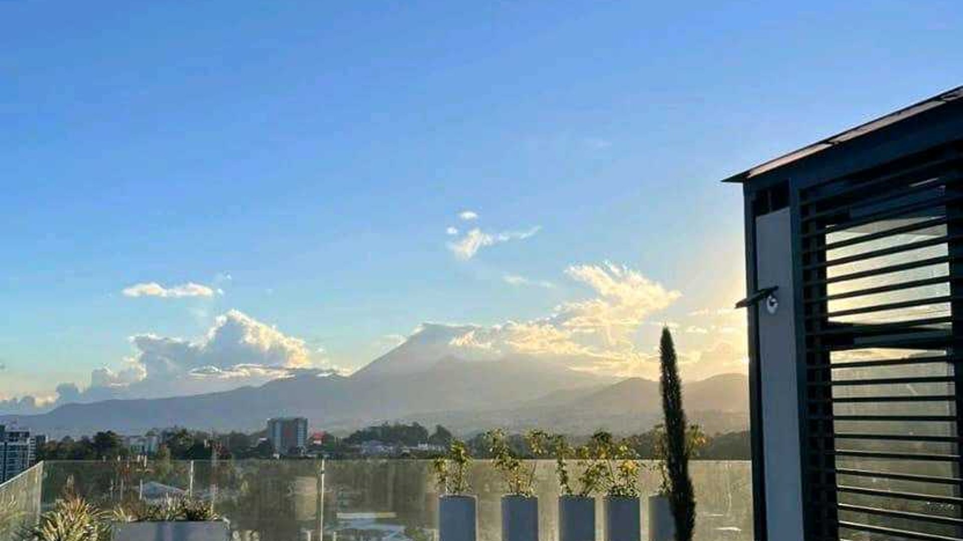 APARTAMENTO EN VENTA ????Edificio Villa Mariscal, Zona 11 - Miniatura 2