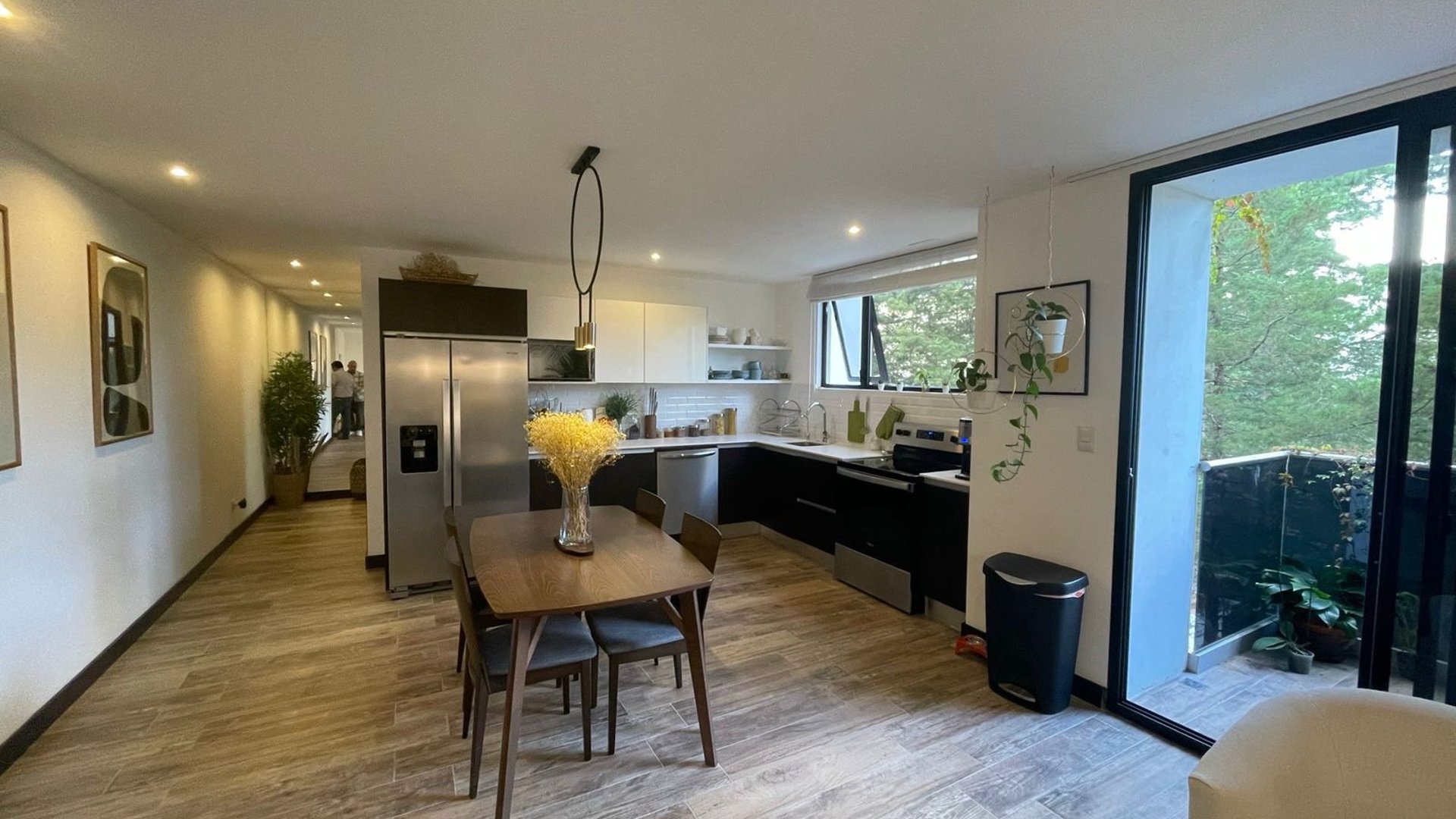 Amplio apartamento en venta zona 16 - Miniatura 2