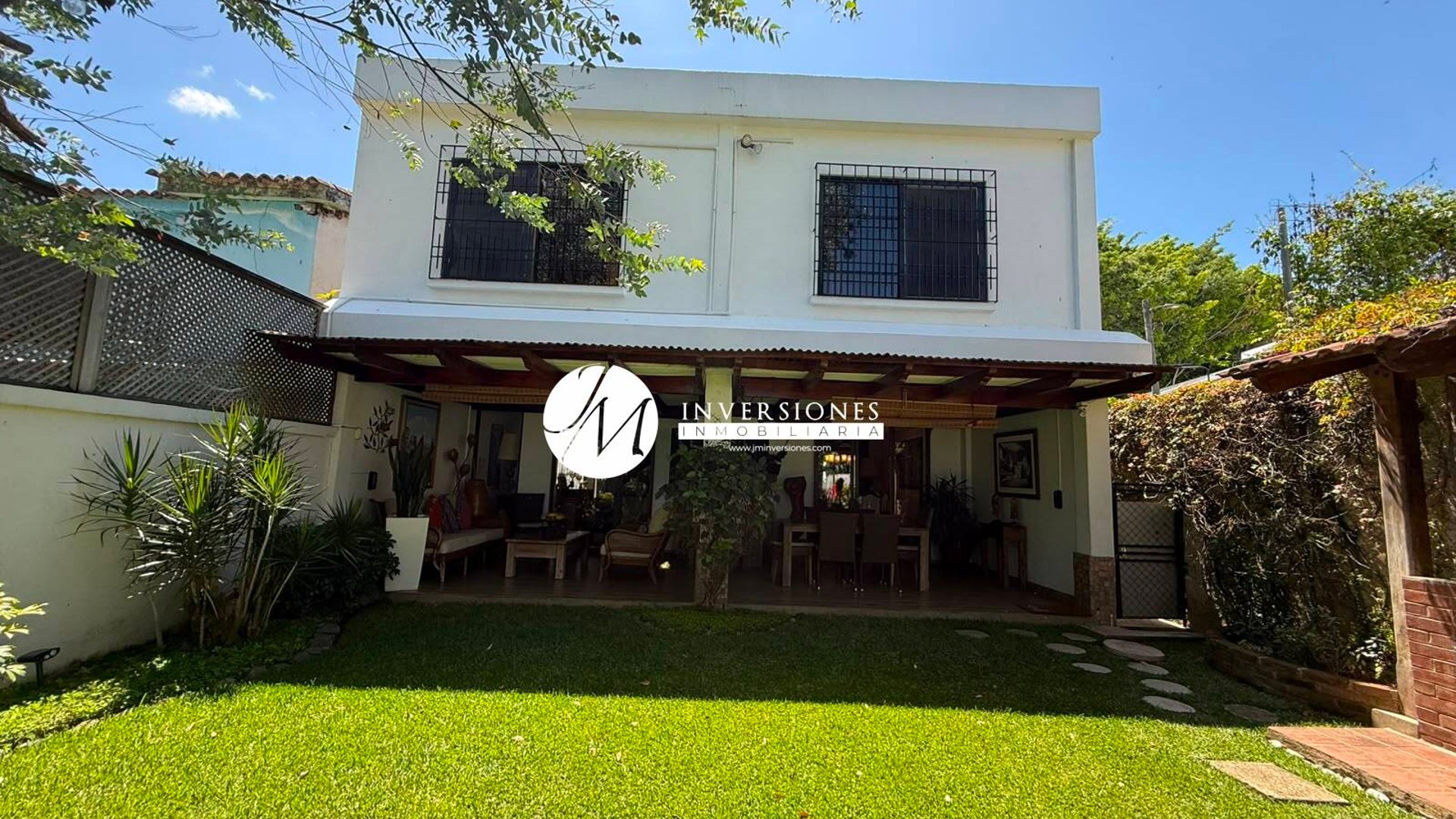 Casa en Venta de 4 dormitorios en zona 2