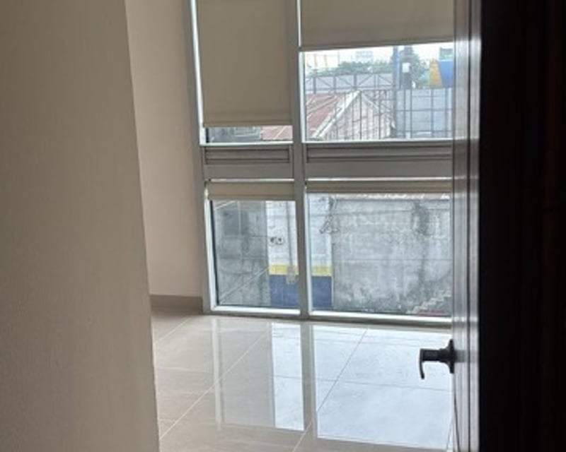 SCENA / Oficina en Venta CAES