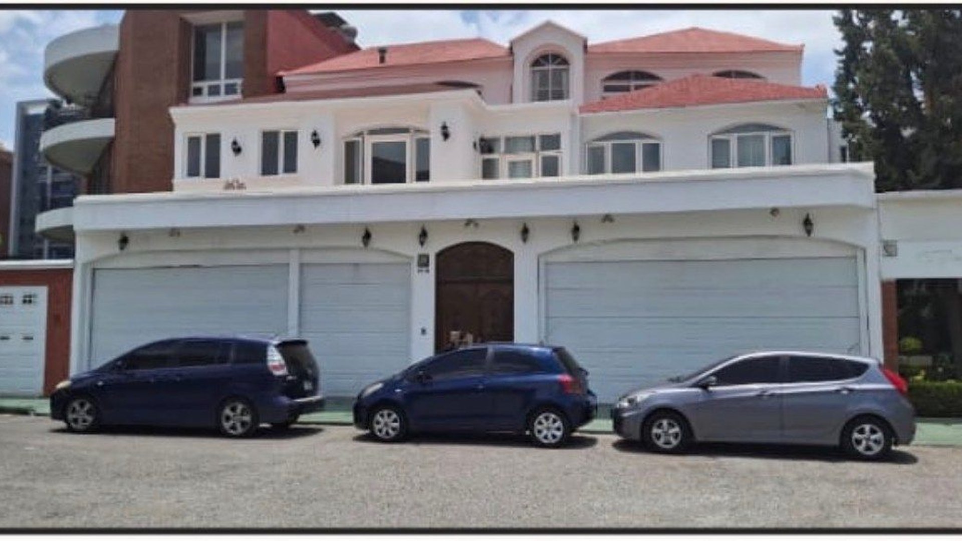 CASA EN ALQUILER – ZONA 13 - Image 1