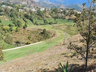 Se vende terreno en Exclusivo Club de zona 16 - 5