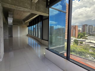 Oficina en Venta zona 10 cercano a oakland - 3
