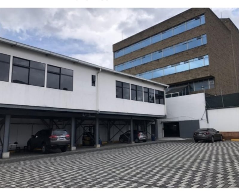 Edificio en renta en Boulevard Próceres Zona 10