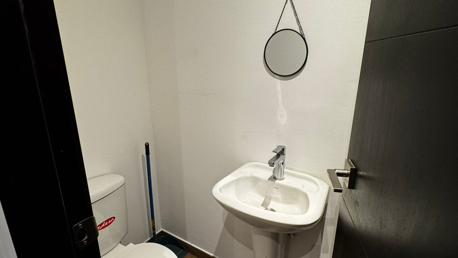 APARTAMENTO EN EDIFICIO VIVALT ZONA 10 - Miniatura 5